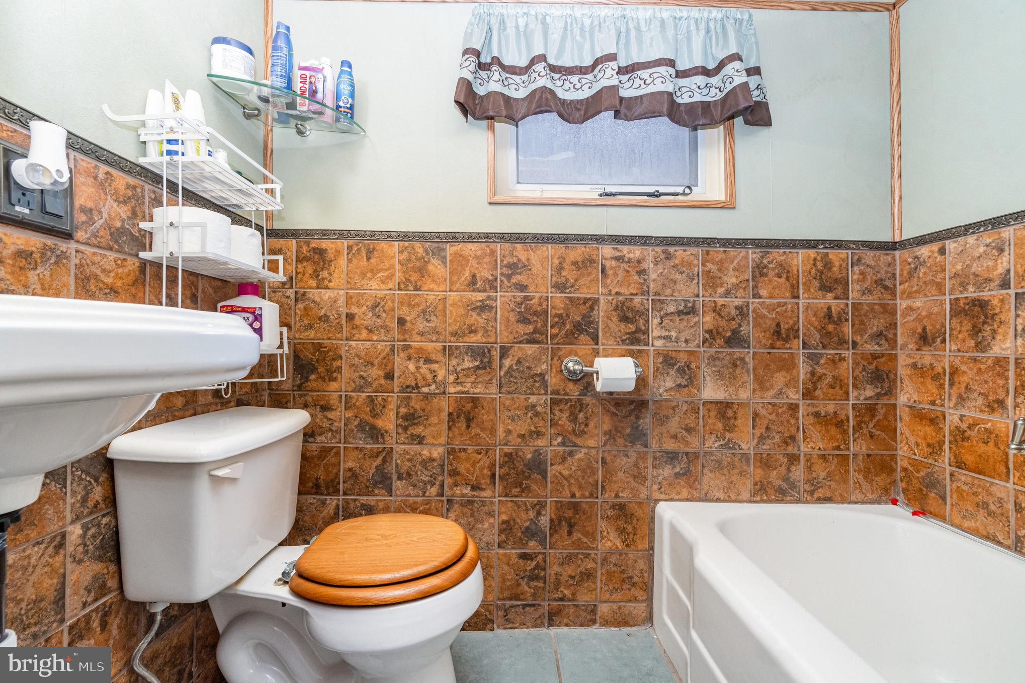 YORKVILLE - Residential