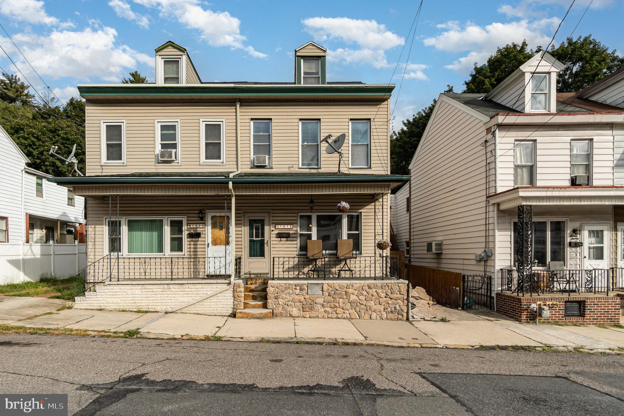 YORKVILLE - Residential