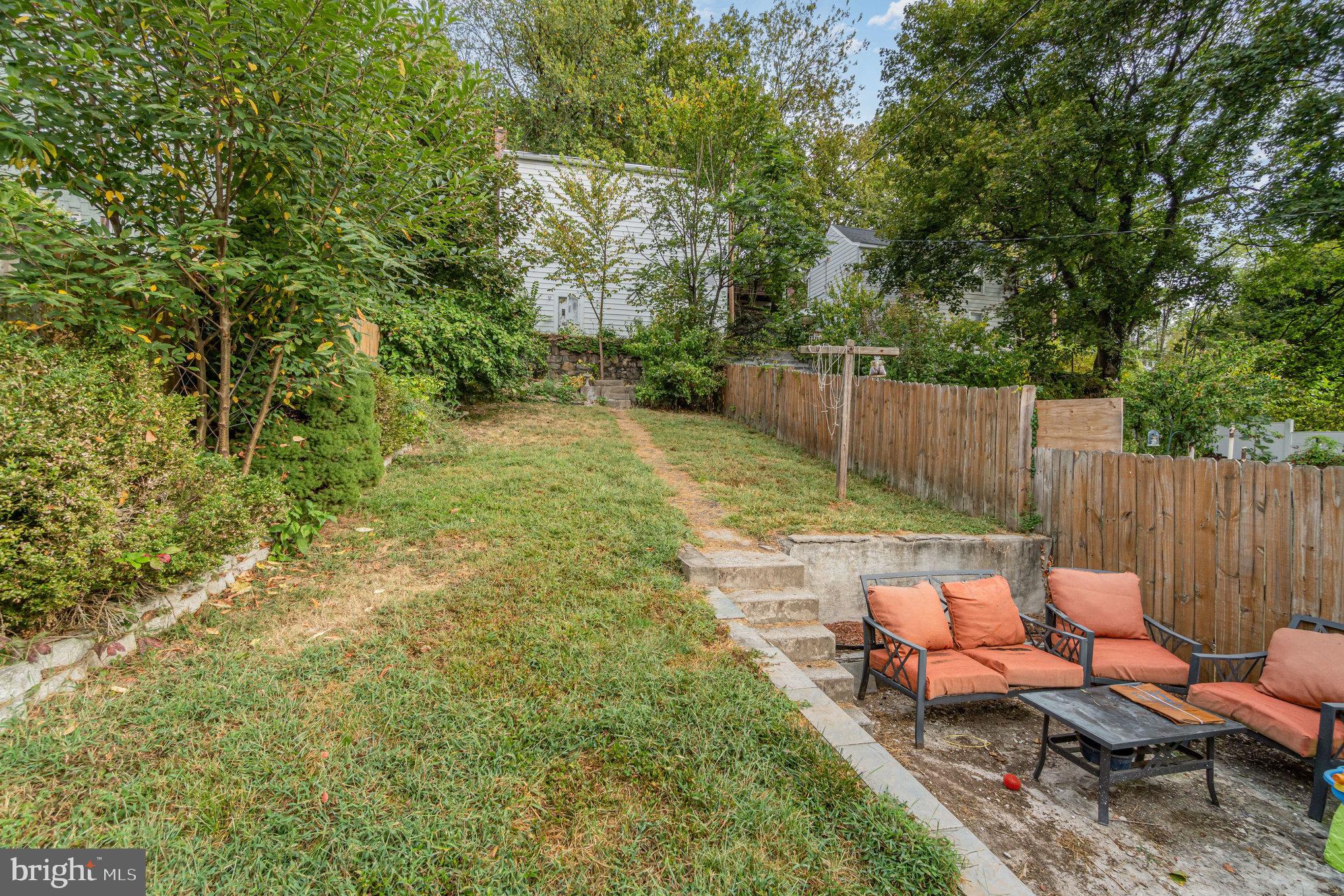 YORKVILLE - Residential