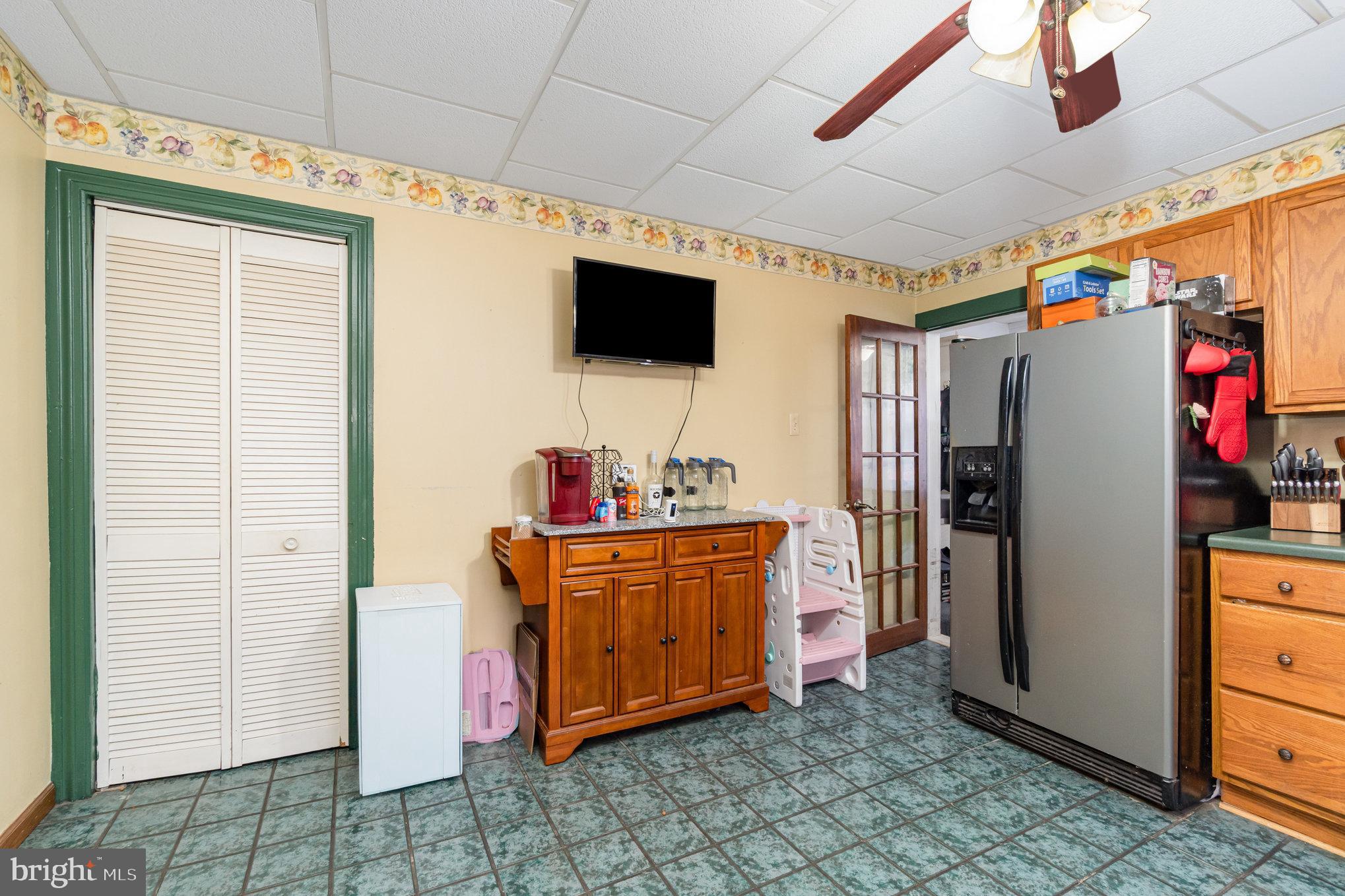 YORKVILLE - Residential