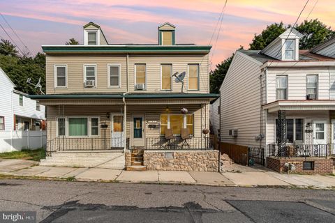 1618 WESTEND AVENUE POTTSVILLE PA 17901