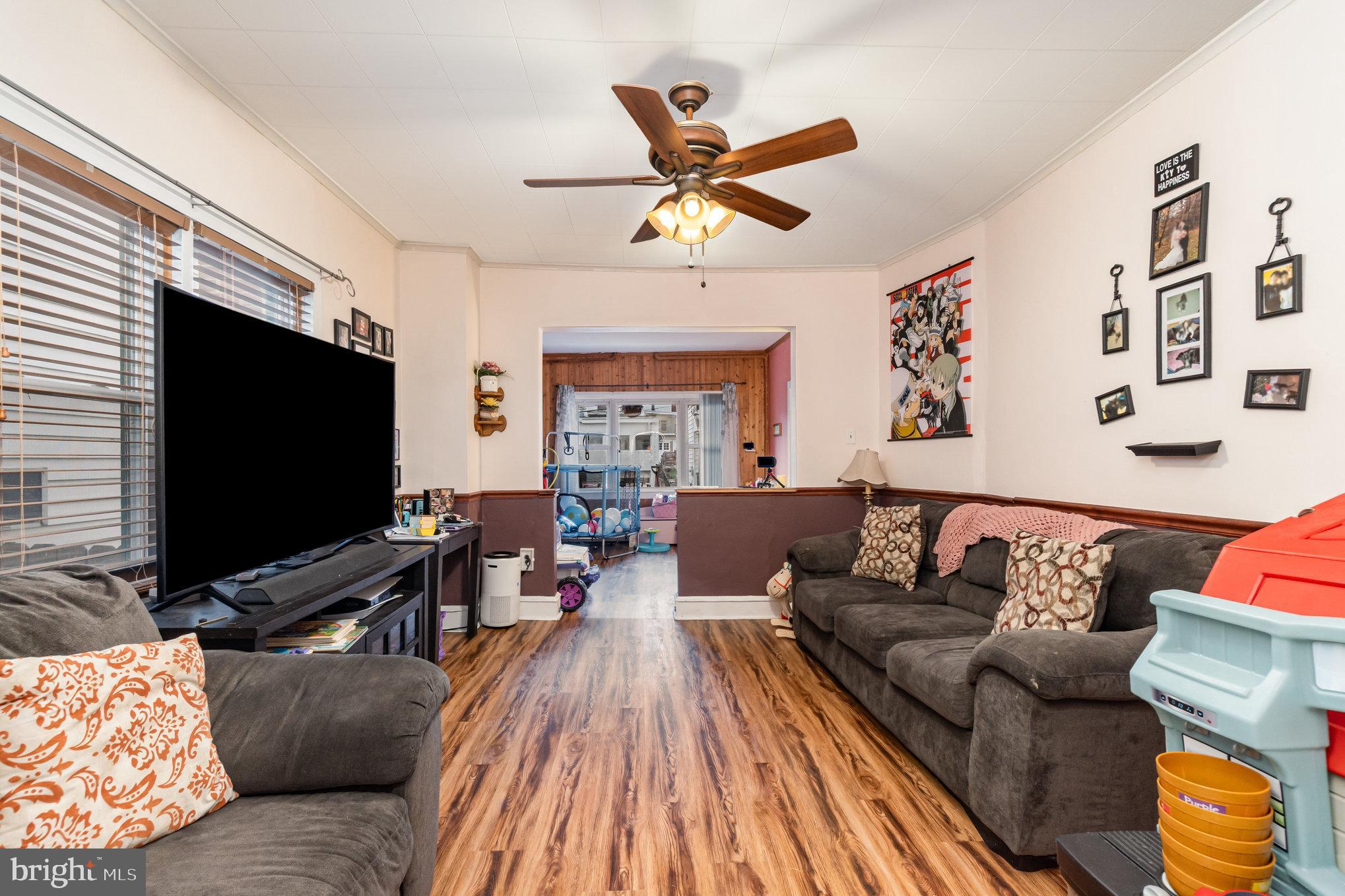 YORKVILLE - Residential