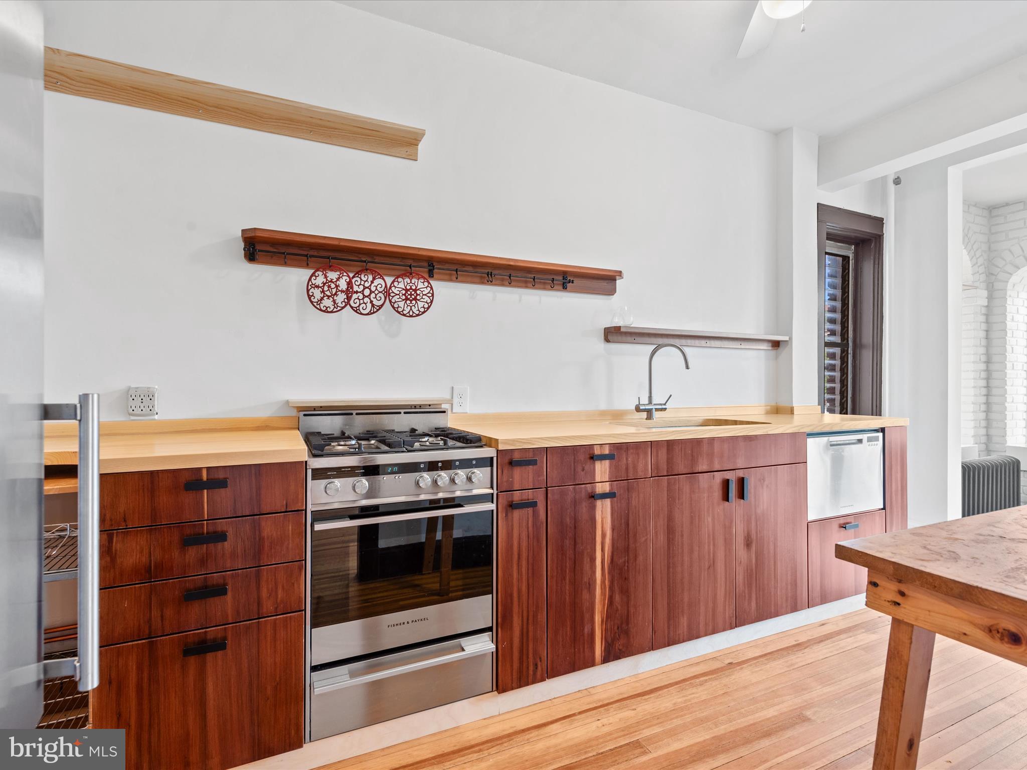 CHARLES VILLAGE - Residential