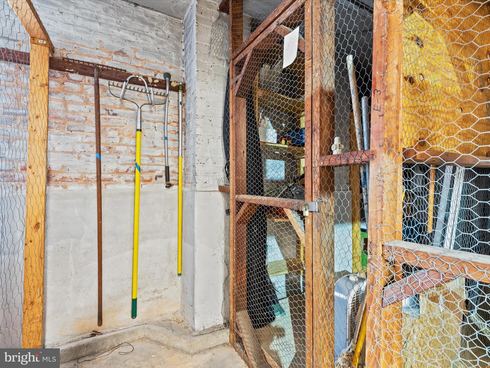 CHARLES VILLAGE - Residential