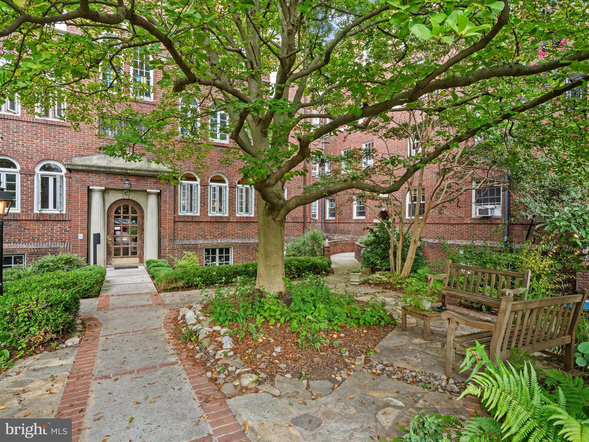 CHARLES VILLAGE - Residential