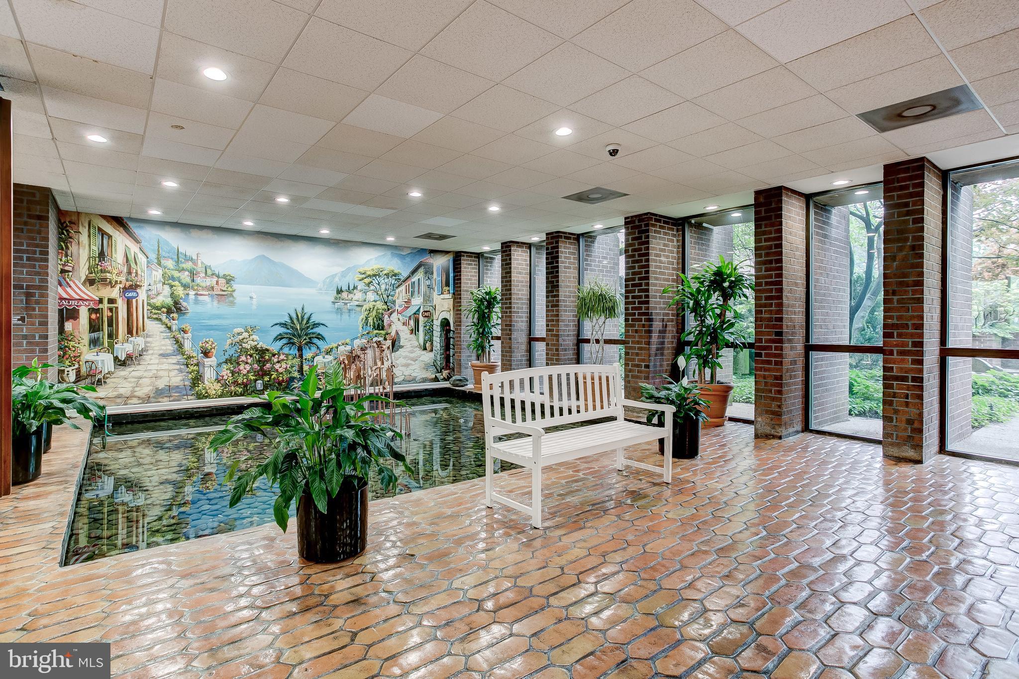 SUBURBAN OAKS - Residential