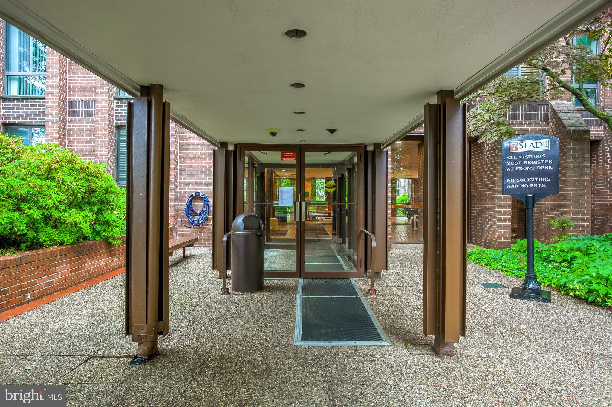 SUBURBAN OAKS - Residential