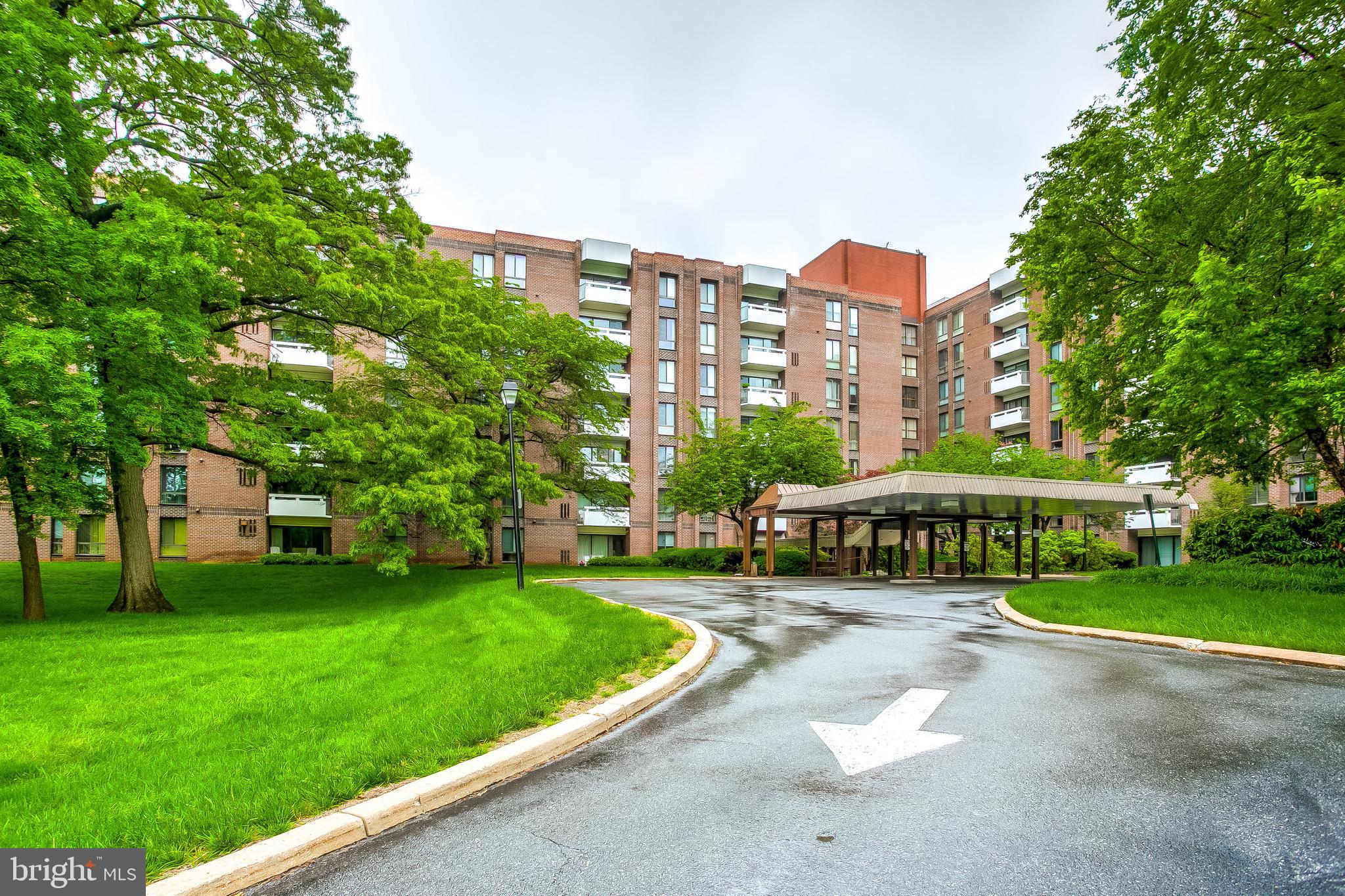 SUBURBAN OAKS - Residential