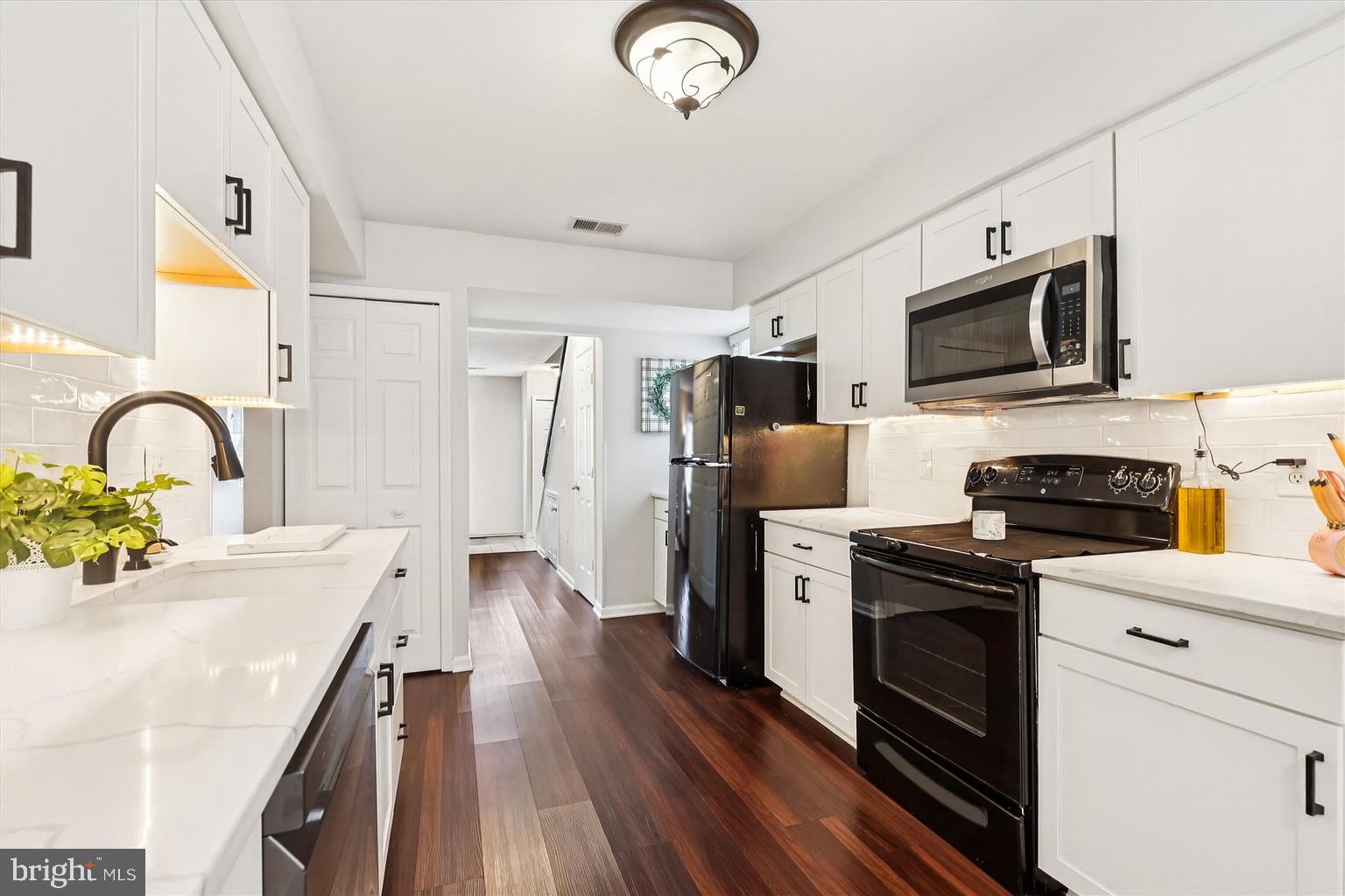 MONTCLAIR - Residential