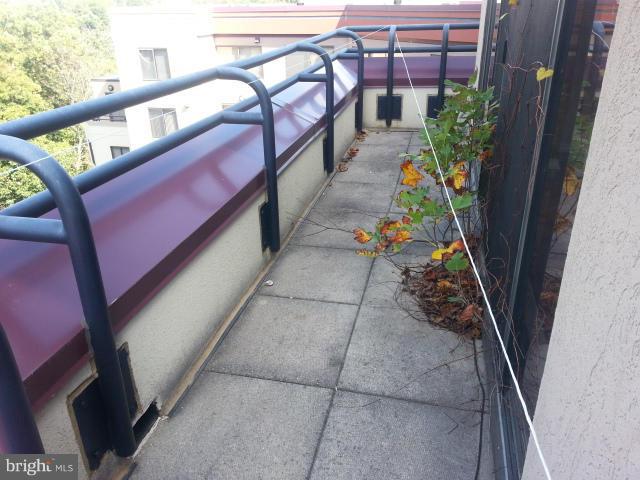 VILLAGE OF WILDE LAKE - Residential