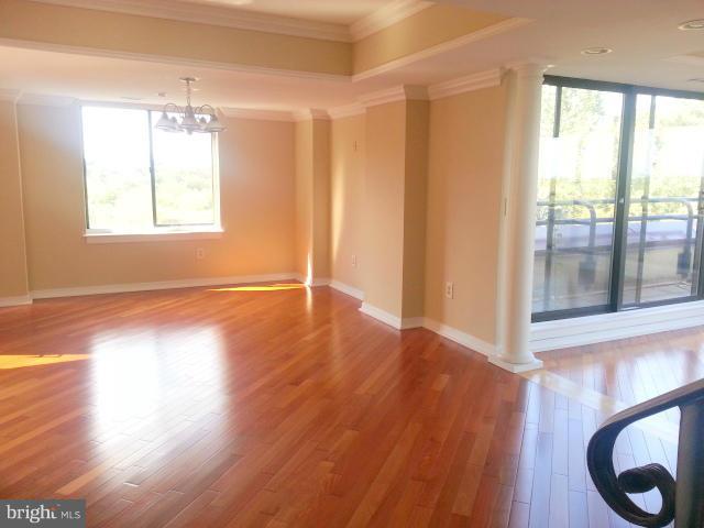 VILLAGE OF WILDE LAKE - Residential