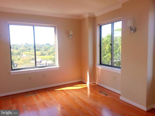 VILLAGE OF WILDE LAKE - Residential