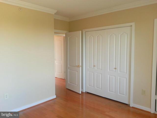 VILLAGE OF WILDE LAKE - Residential