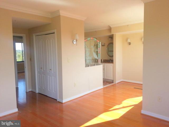 VILLAGE OF WILDE LAKE - Residential