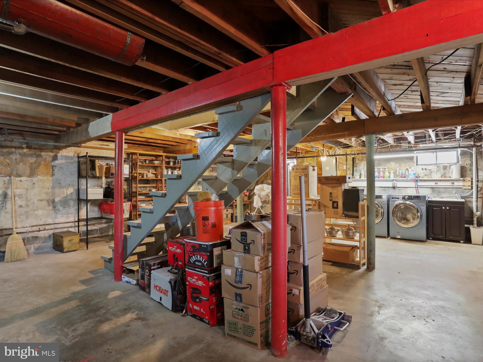 WOODSIDE - Residential