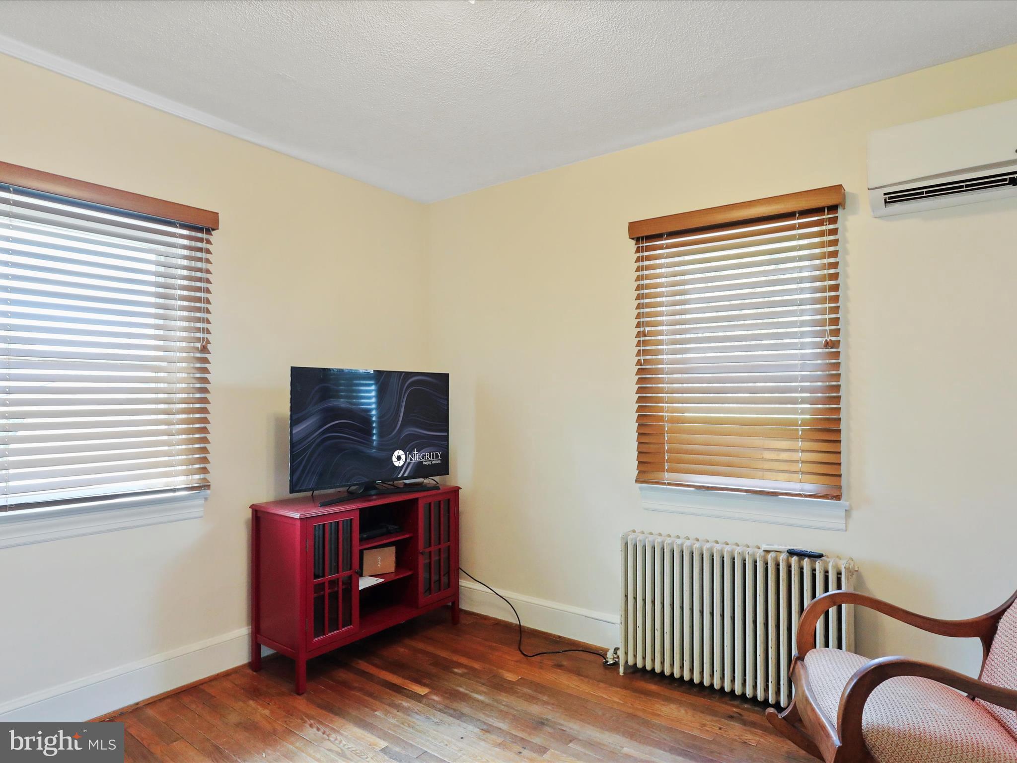 WOODSIDE - Residential