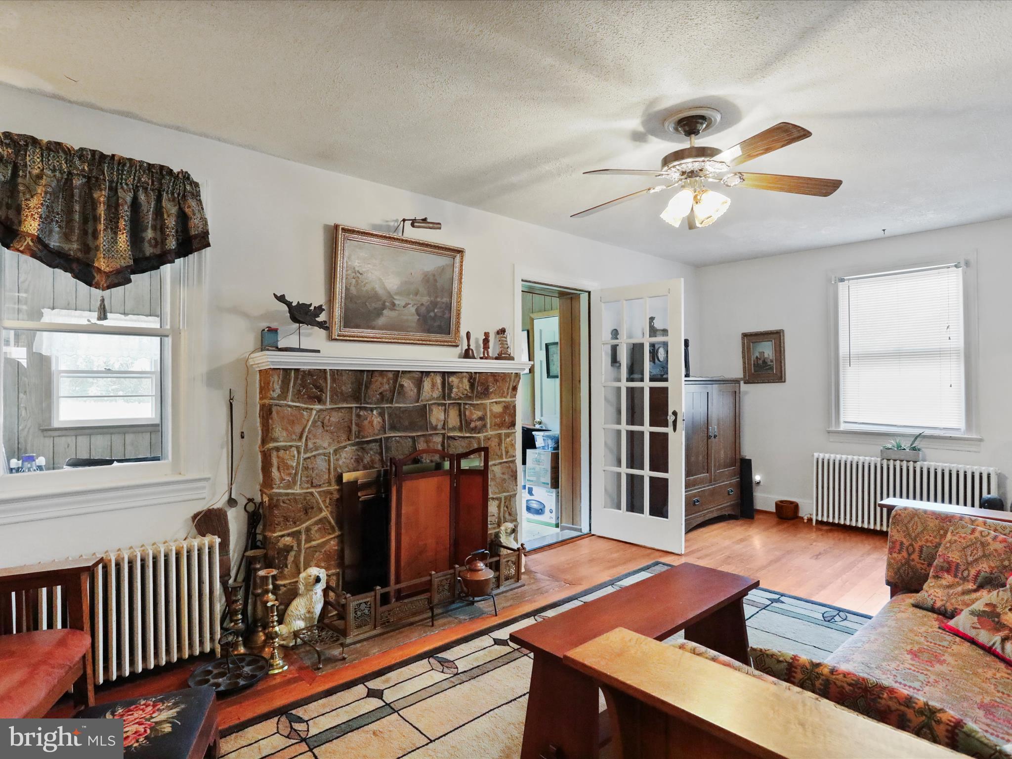 WOODSIDE - Residential