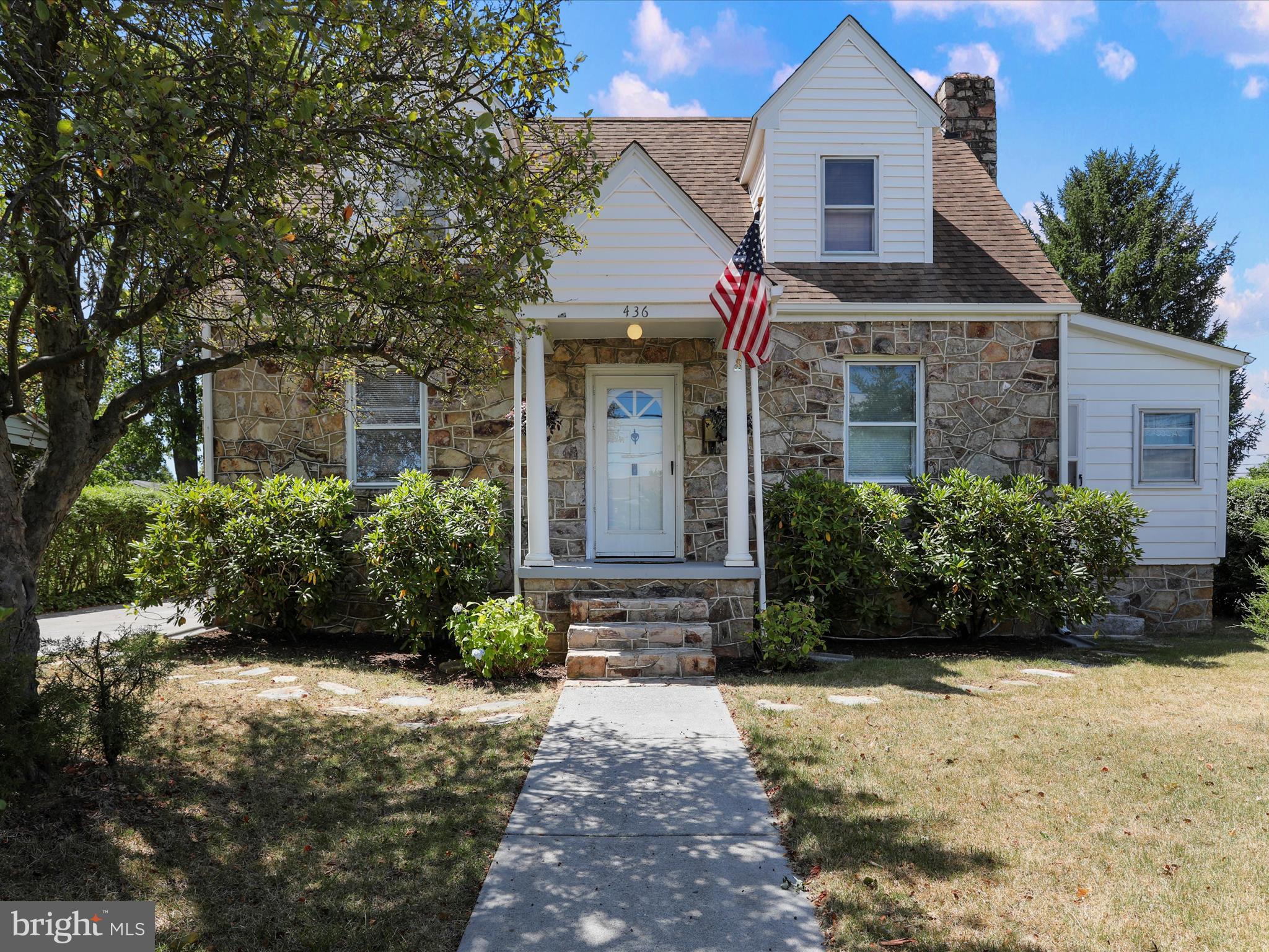 WOODSIDE - Residential