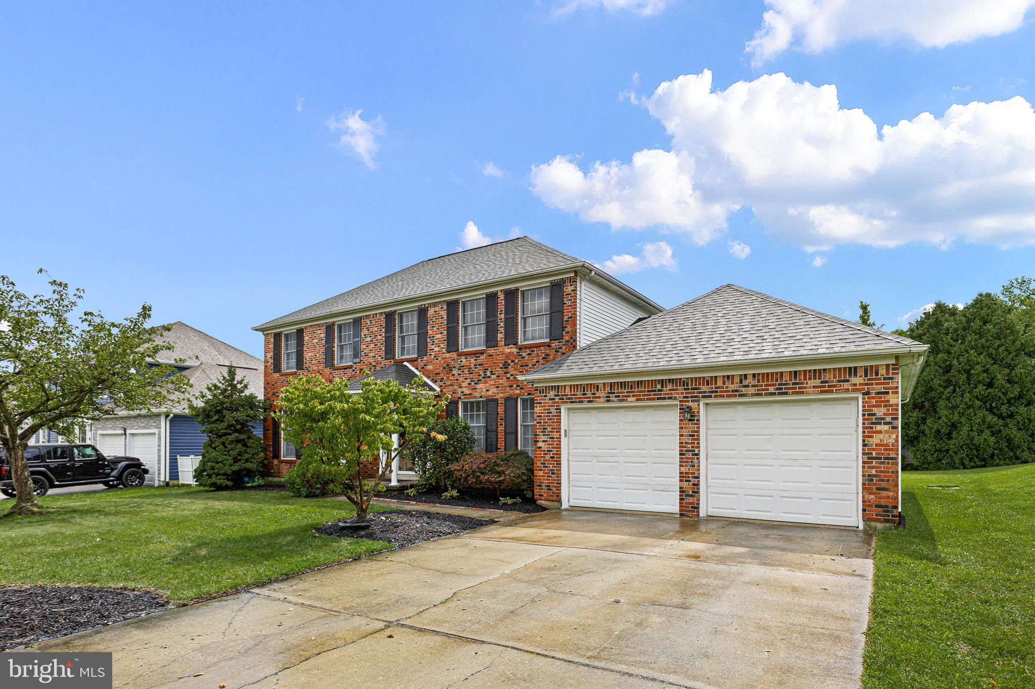 18 SUMAC COURT