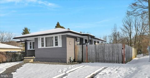 1837 OLD SPRING VALLEY ROAD READING PA 19604