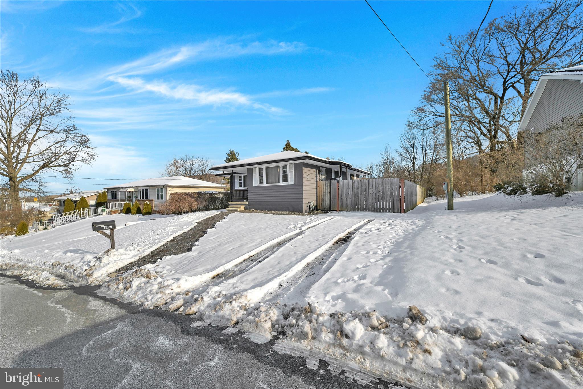 1837 OLD SPRING VALLEY ROAD