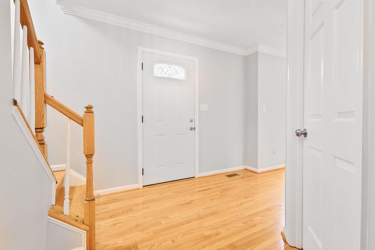 7802 SHALLOWBROOK COURT