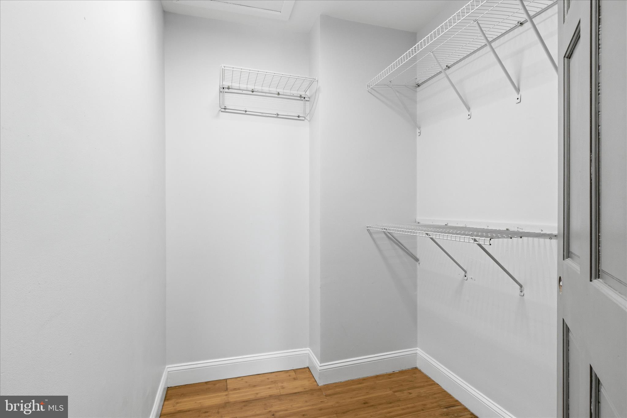 LAKE BRADDOCK - Residential