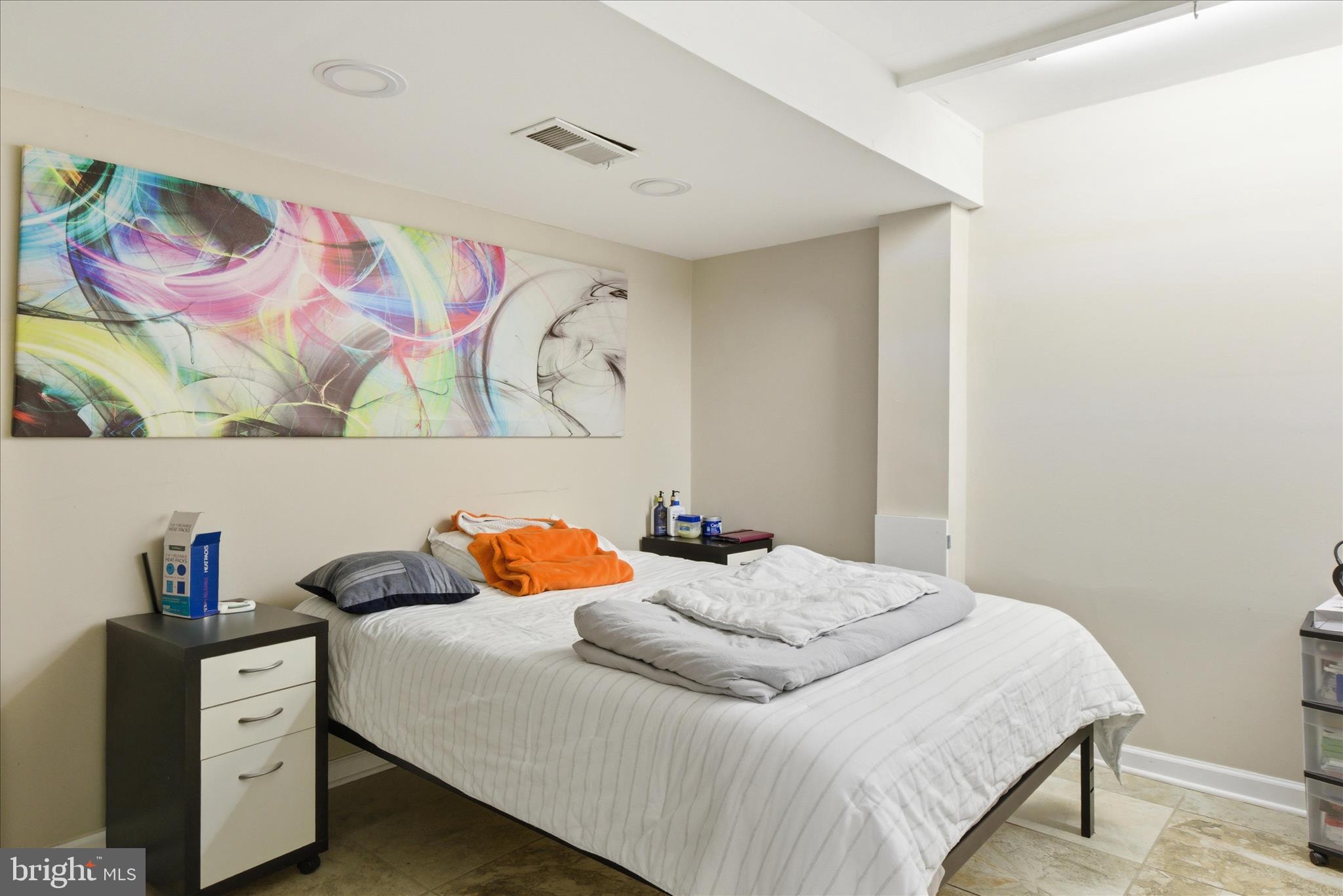 LAKE BRADDOCK - Residential