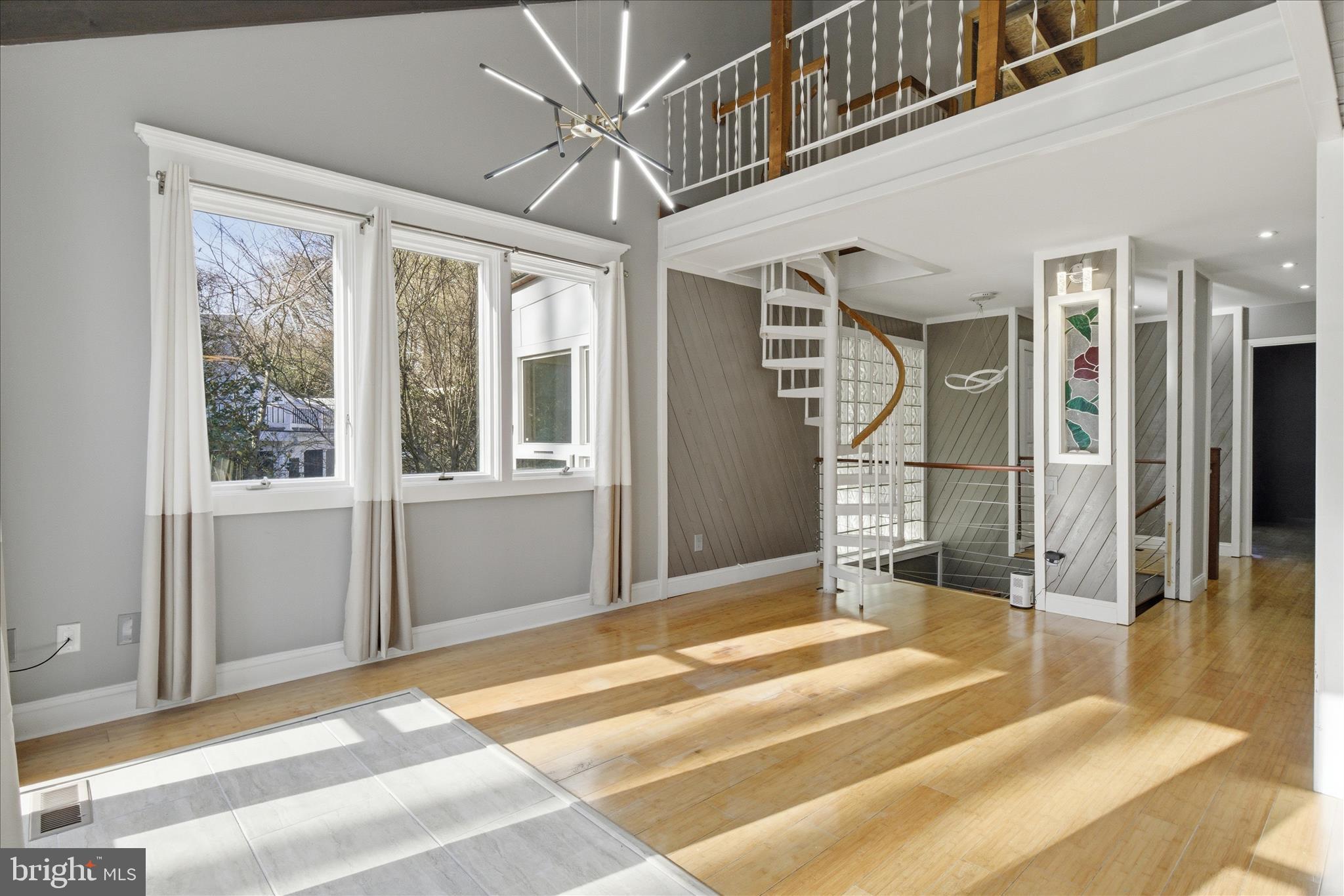 LAKE BRADDOCK - Residential