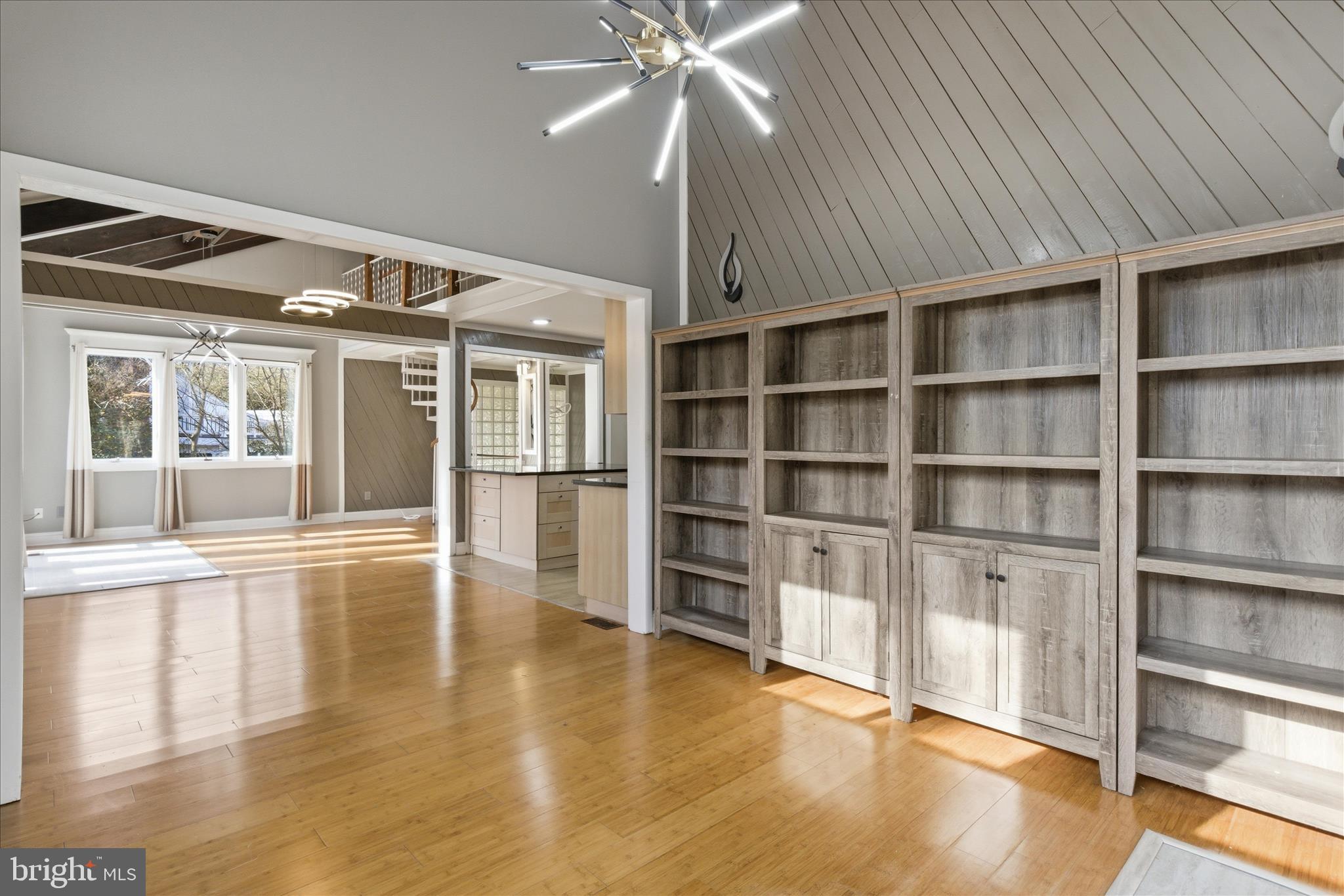 LAKE BRADDOCK - Residential