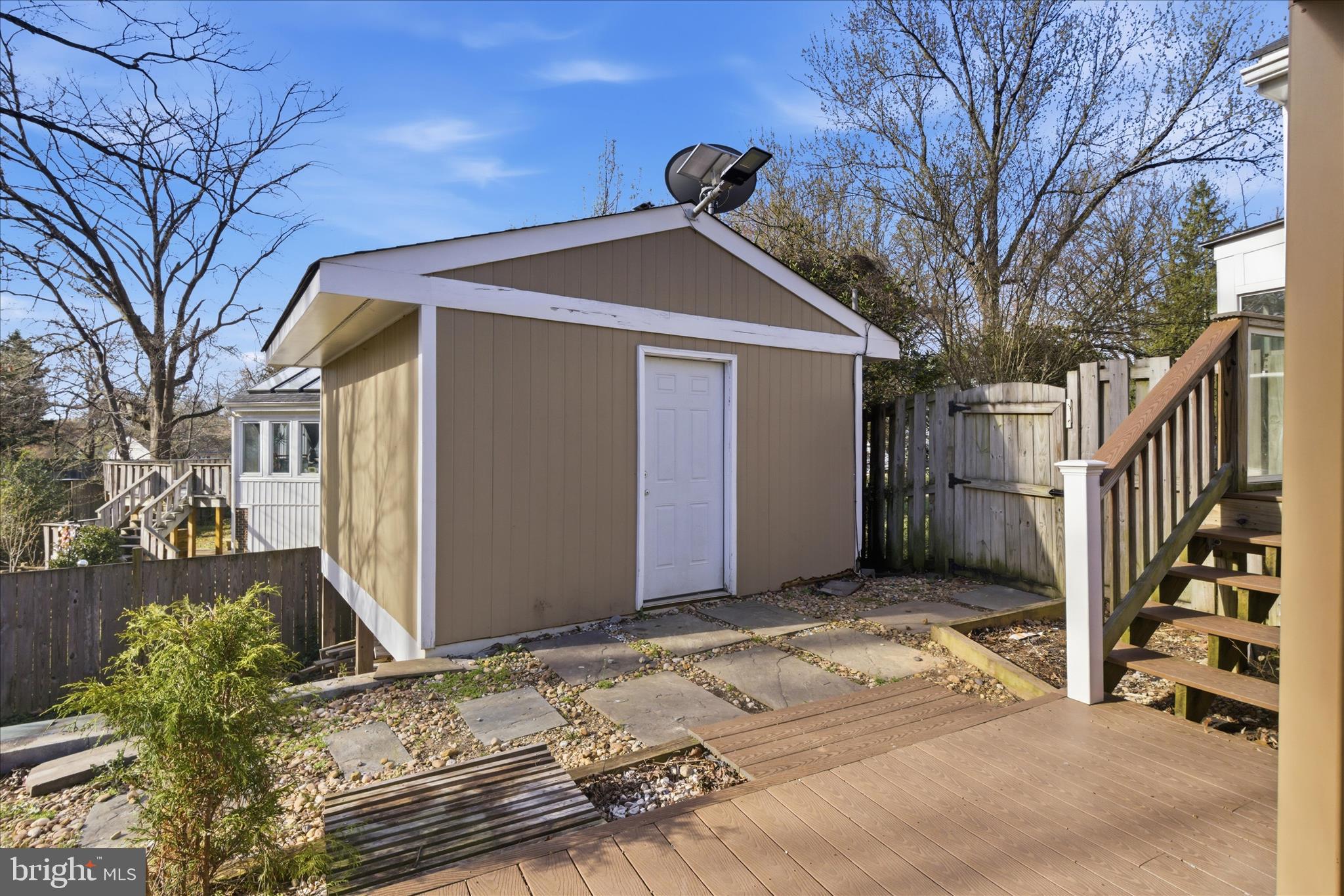 LAKE BRADDOCK - Residential