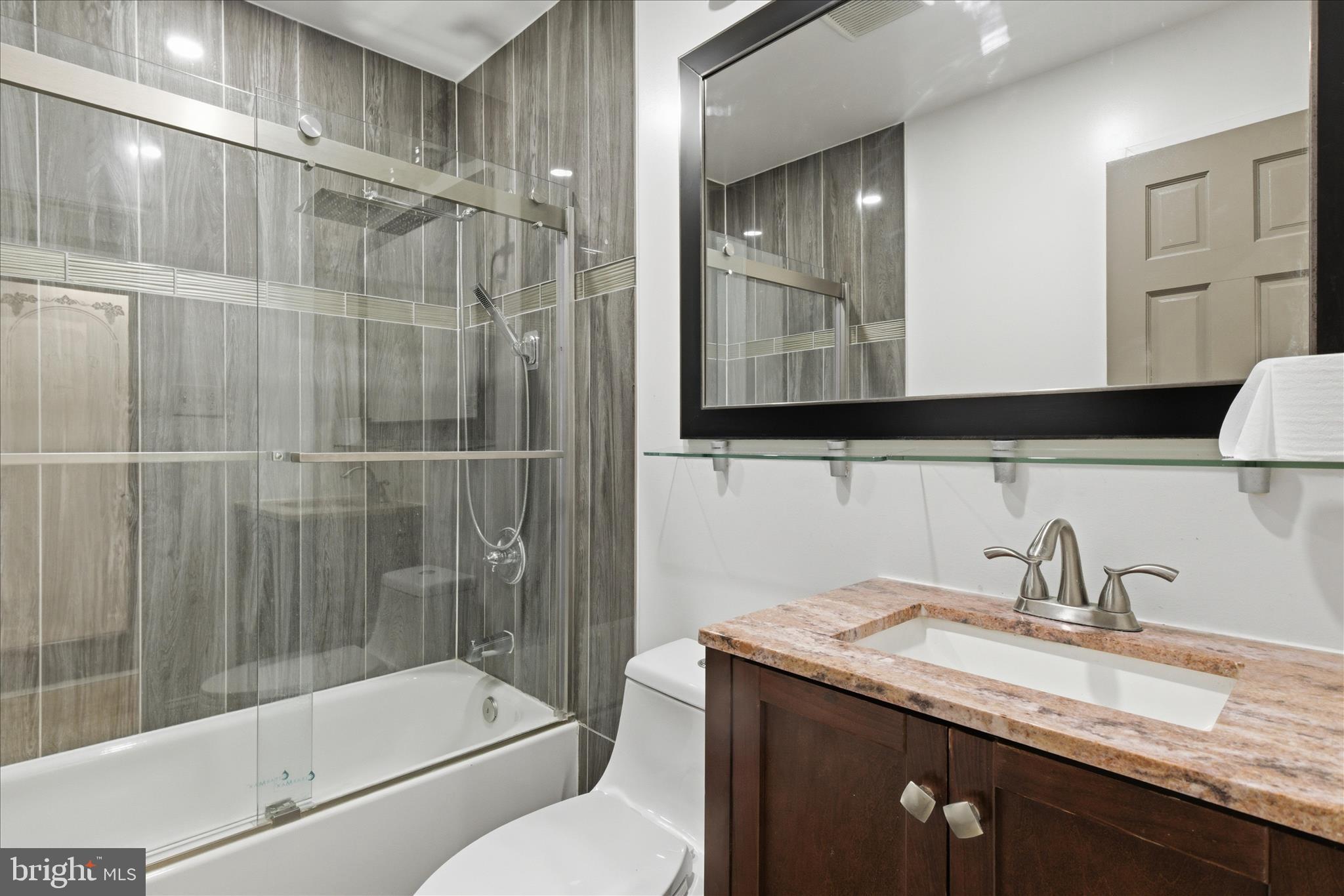 LAKE BRADDOCK - Residential