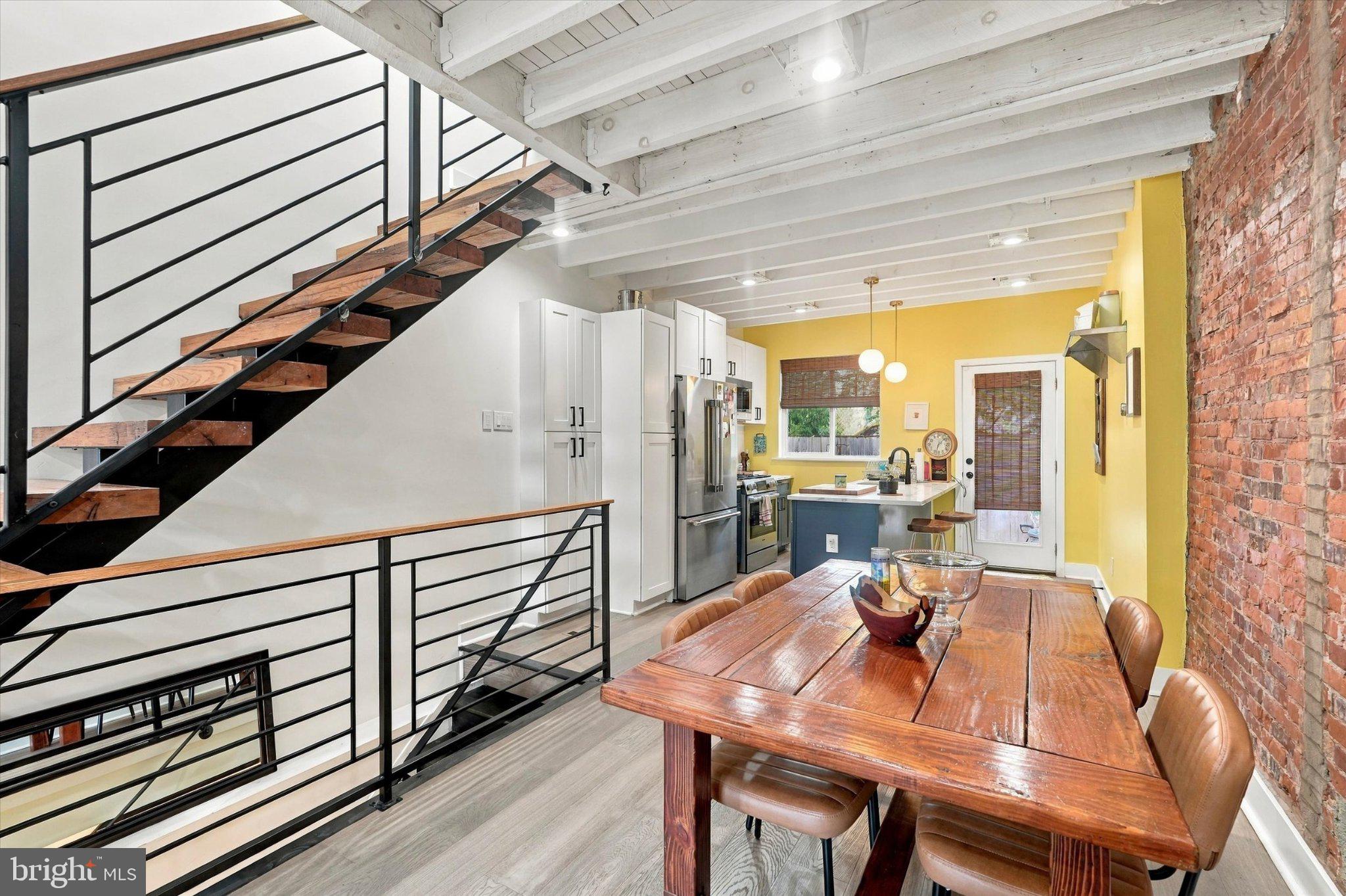 131 W WILT STREET