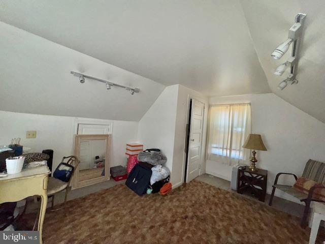 LAWNDALE - Residential Income