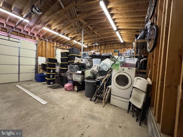 LAWNDALE - Residential Income