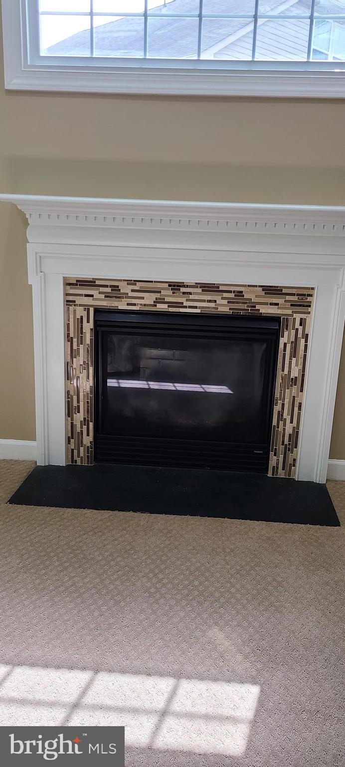 WORTHINGTON FIELDS - Residential Lease