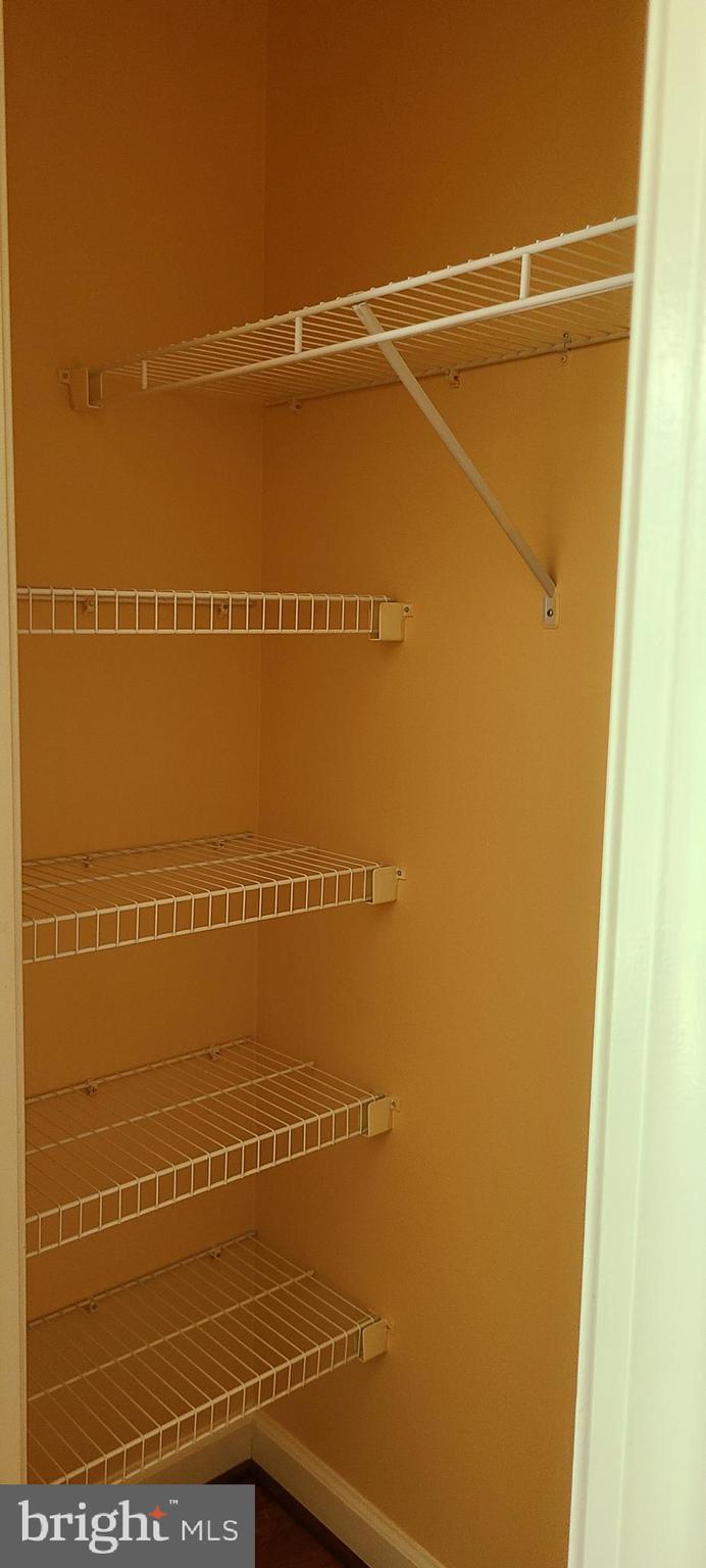 WORTHINGTON FIELDS - Residential Lease