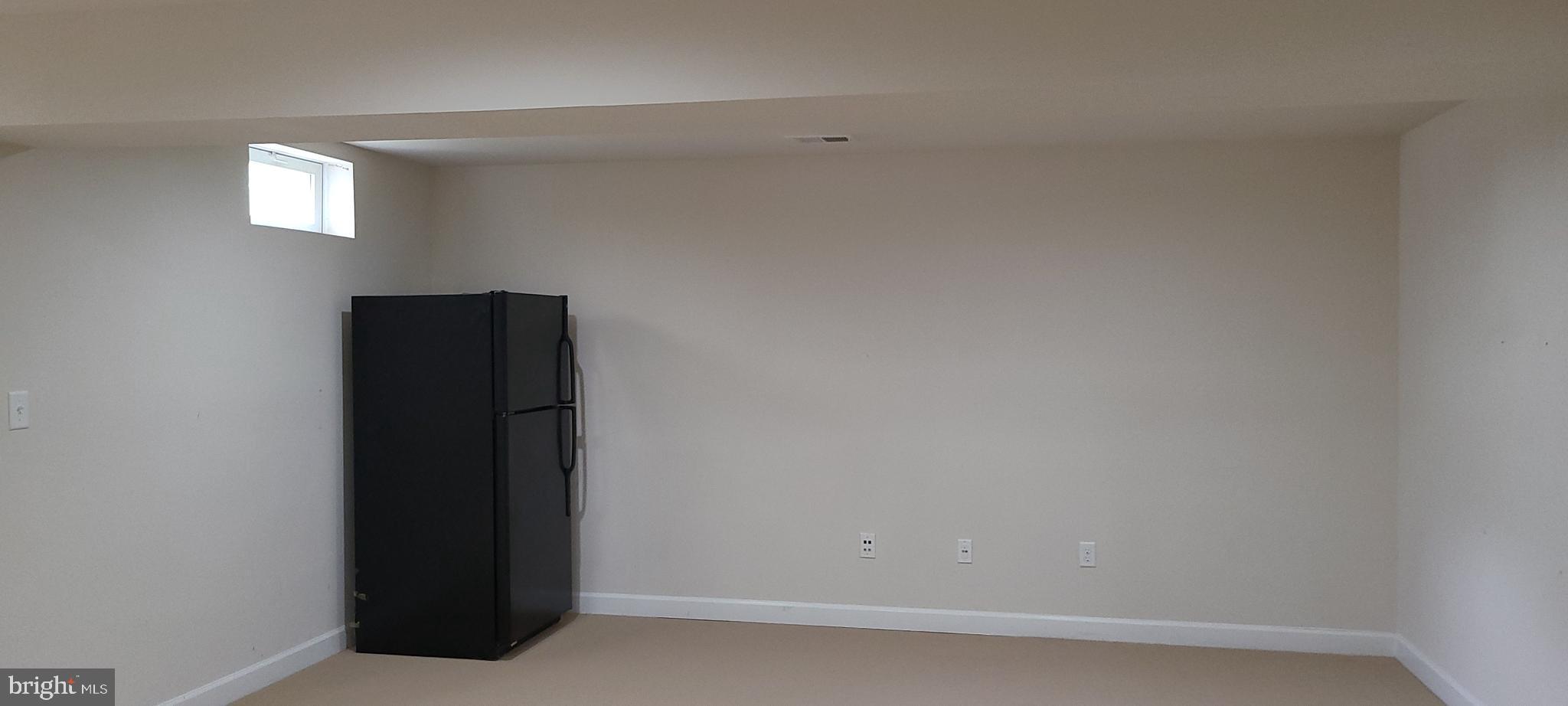 WORTHINGTON FIELDS - Residential Lease