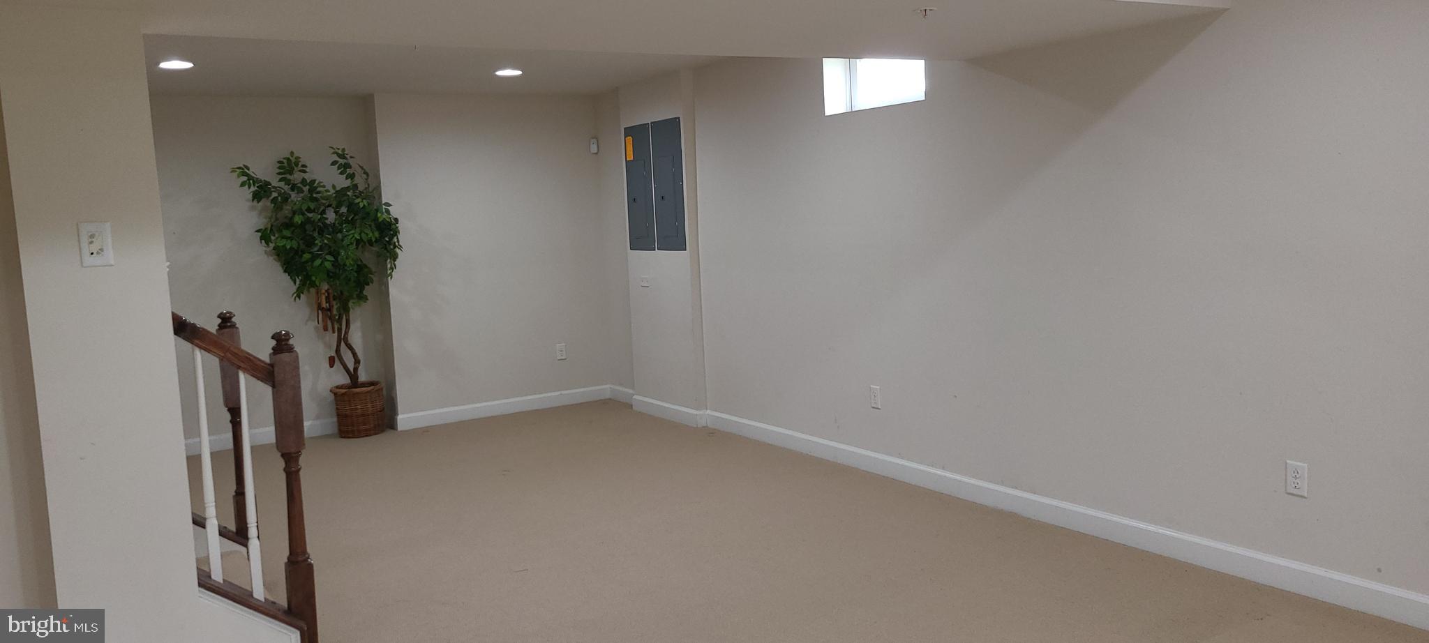 WORTHINGTON FIELDS - Residential Lease