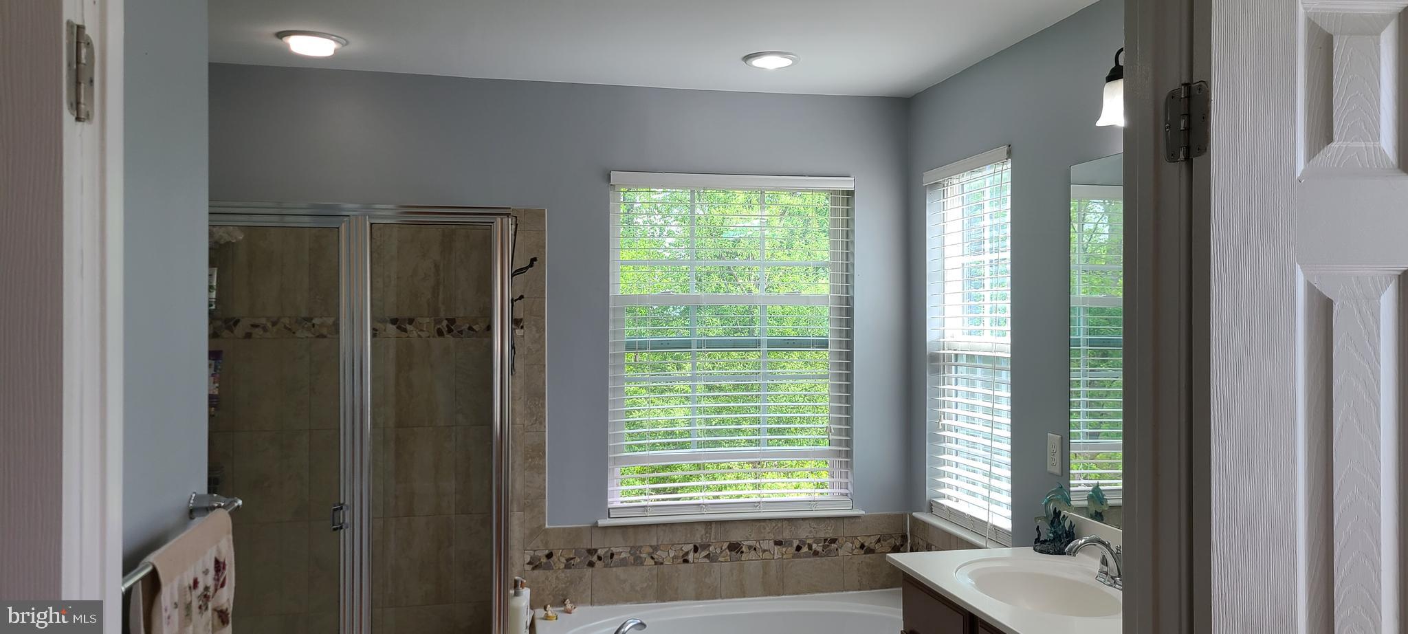 WORTHINGTON FIELDS - Residential Lease