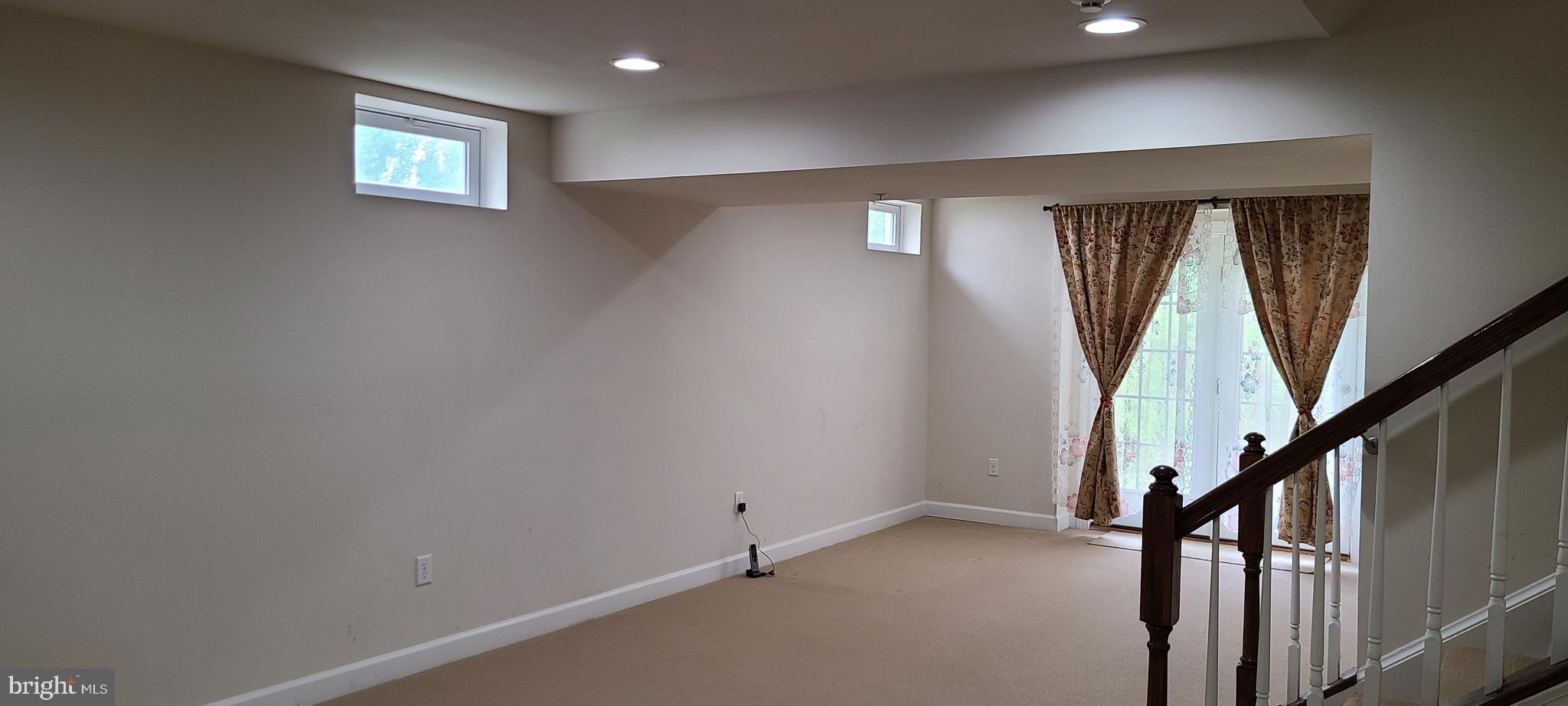 WORTHINGTON FIELDS - Residential Lease