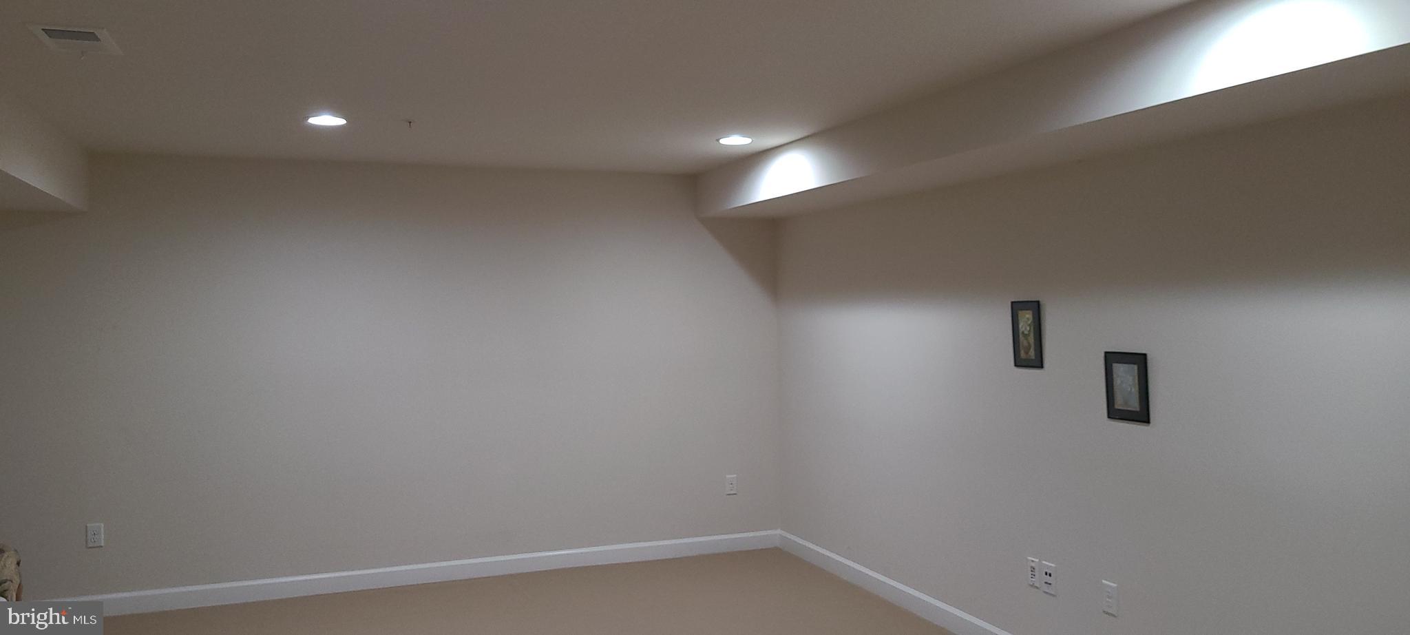 WORTHINGTON FIELDS - Residential Lease