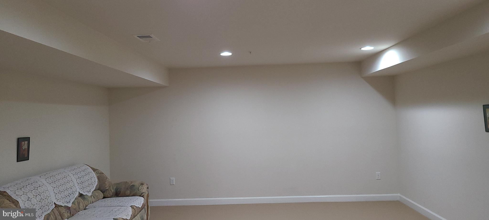 WORTHINGTON FIELDS - Residential Lease