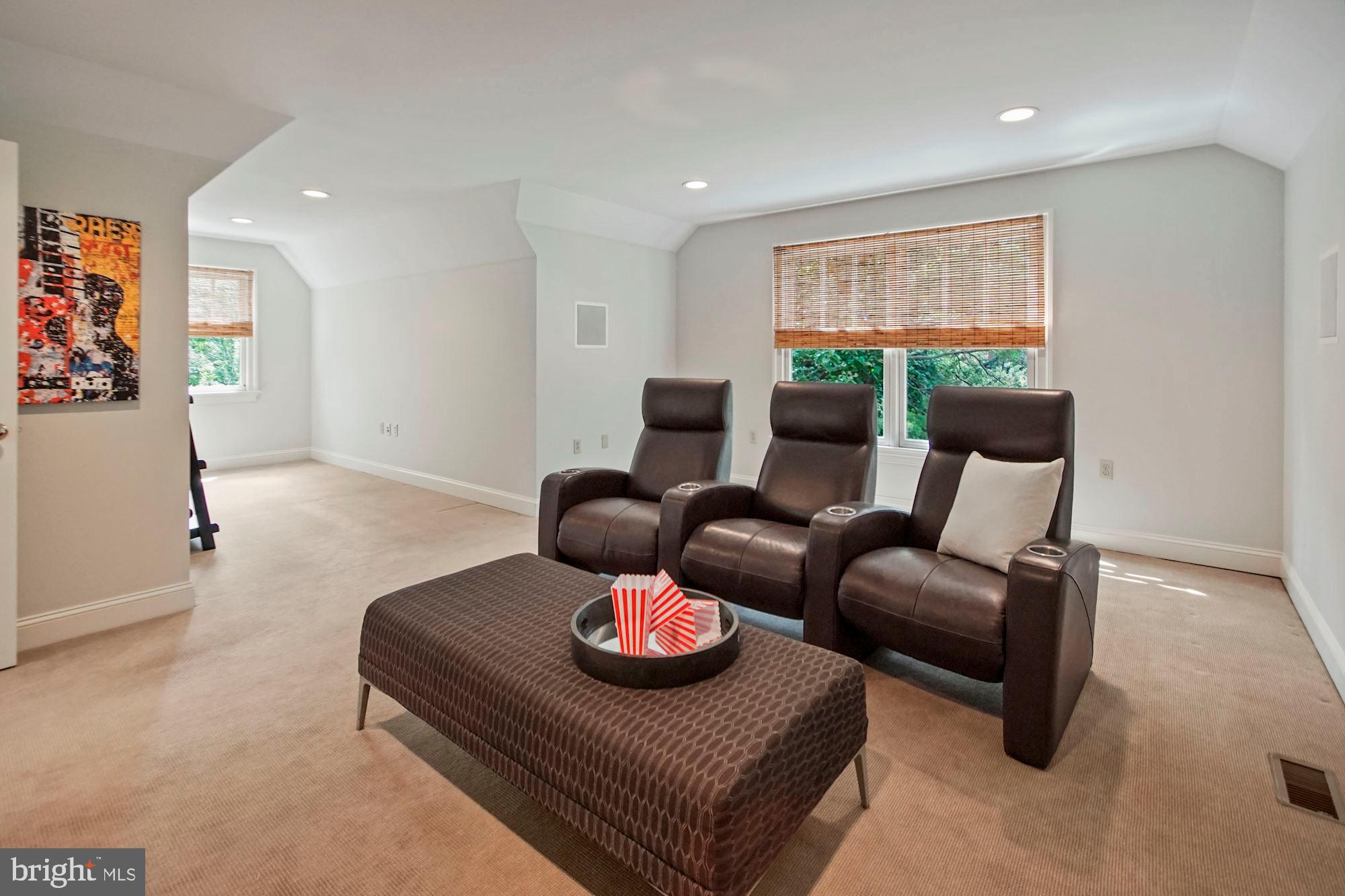 CHEVY CHASE - Residential