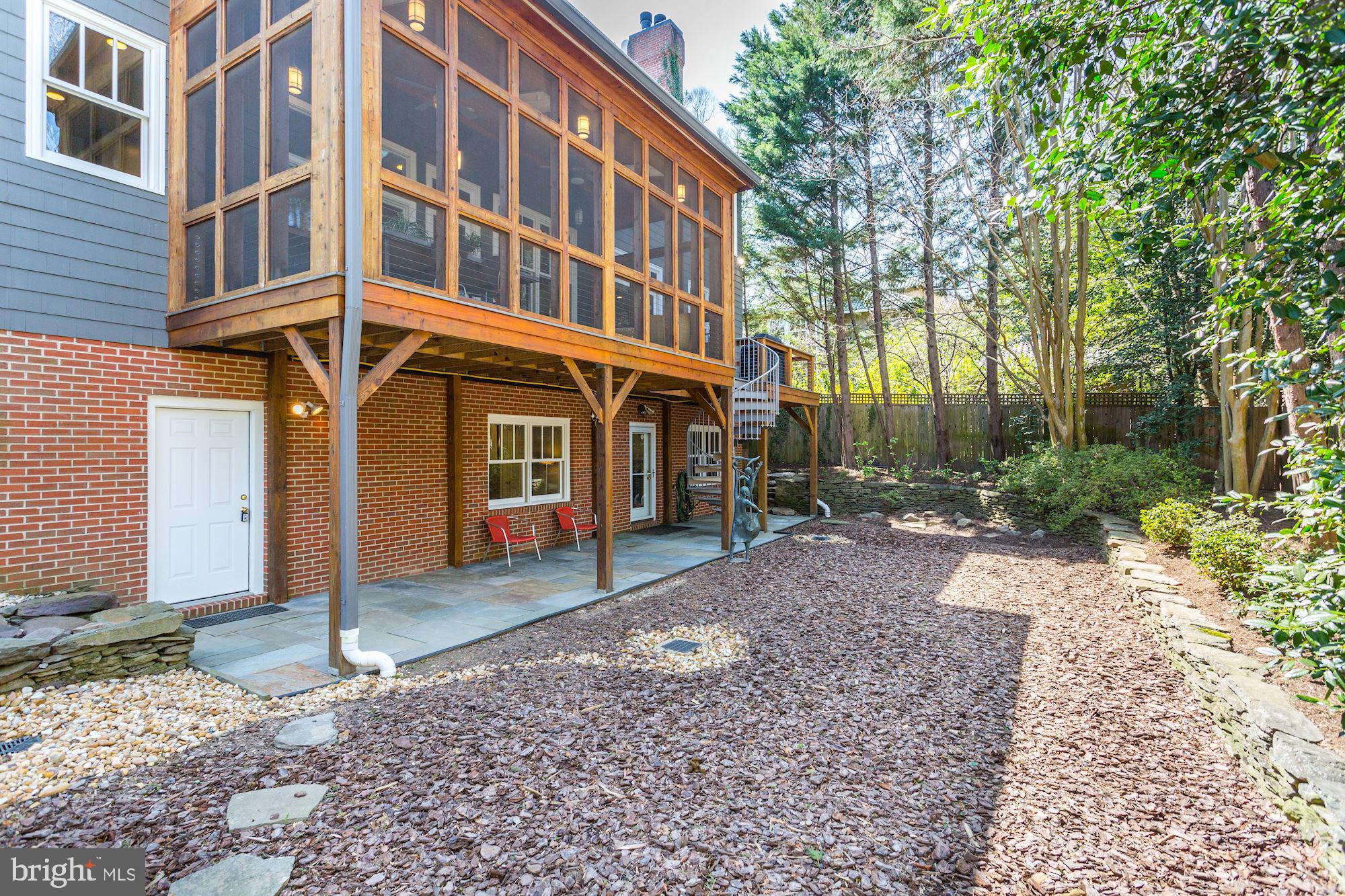 CHEVY CHASE - Residential