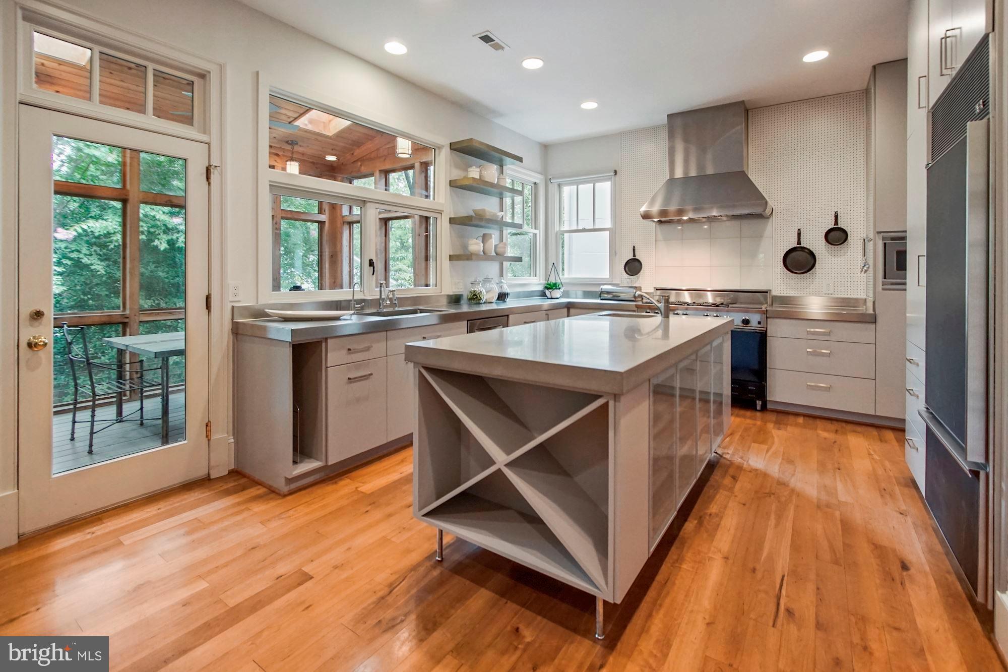 CHEVY CHASE - Residential