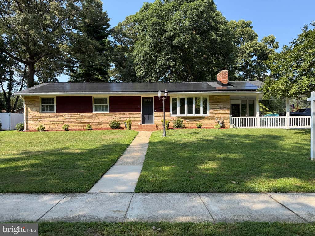 Photo of 500 Evergreen Road, SEVERNA PARK, MD 21146 (MLS # MDAA2152988)