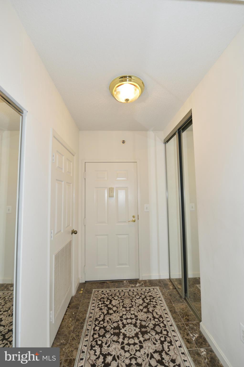 CARLYLE TOWERS - Residential