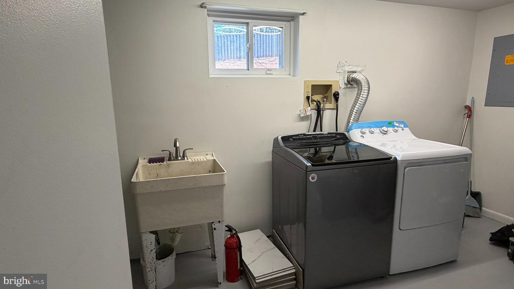 DALE CITY - Residential