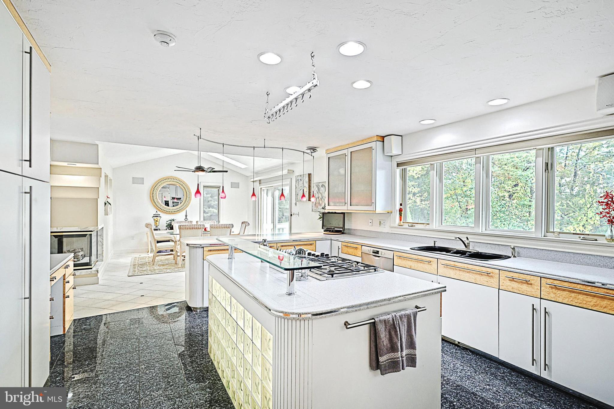 HERITAGE HILLS - Residential